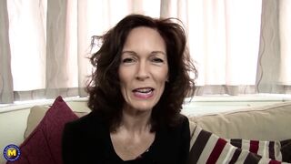 Glamorous older vibrates her shaggy twat at the casting