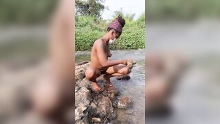 Black Screws Creamy Snatch by a stream & SQUIRTs