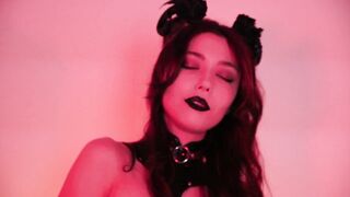 Hawt Succubus invites u to spend with her a ACTUALLY hawt night