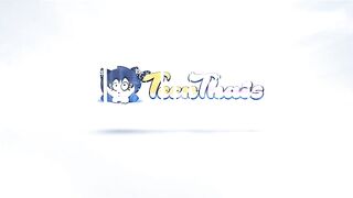 Thai lesbians fucking with a dildo and get off with a bang