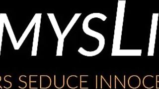 Lesbo stepdaughter squirting all over MILFs slutty face