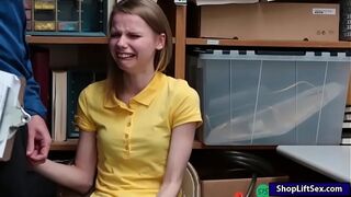 Teen thief to bang the LP officer