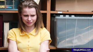 Teen thief to bang the LP officer