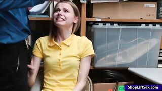 Teen thief to bang the LP officer