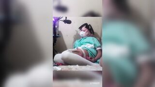 What the cosplay maid does on their break (FULL)