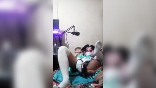 What the cosplay maid does on their break (FULL)