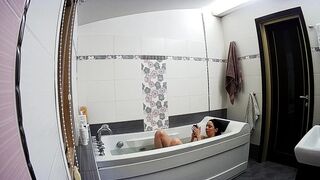 Bath: Stella Relaxing and Singing in the Washroom – Real Amateur Washroom Scene