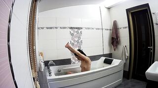 Bath: Stella Relaxing and Singing in the Washroom – Real Amateur Washroom Scene