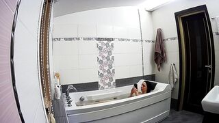 Bath: Stella Relaxing and Singing in the Washroom – Real Amateur Washroom Scene