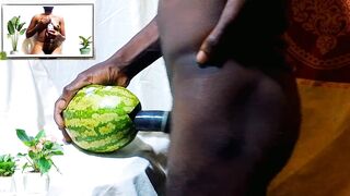 Hunk masturbation porn using lovely watermelon as a moist snatch. I screwed & enjoyed whilst watching female sexy snatch untill I got cum