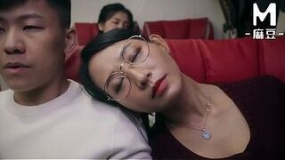 The lewd woman tempted the chap sitting next to her on the bus and had secret sex