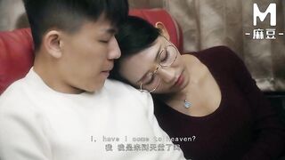 The lewd woman tempted the chap sitting next to her on the bus and had secret sex