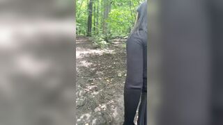 Фанат встретил и трахнул меня в лесу. С разговорами