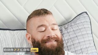 BRAZZERS - Sexy Indica Flower Can't Hide For Lengthy That That babe Screws The one and the other Xander & His Stepfather