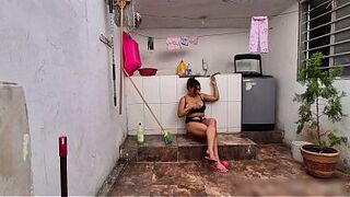 Youthful Colombian woman who cleans a abode makes porn at her workplace during the time that her boss is away on a business travel. Exquisite real porn of a gorgeous youthful woman.