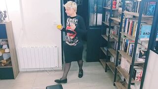 I Had to Elect Between Working or Using a Sex-toy on My Older mother I'd like to fuck Cunt