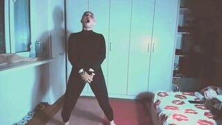 yall more excellent lemme lick your twat