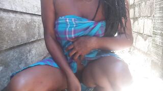 eighteen+ BLACK EXPAT PEE OUTDOOR IN AFRO PANGI ASMR SOUND????