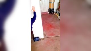 woman banging and sucking knob in a Bogota garage