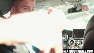 Uber driver bangs homosexual customer