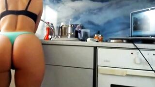 Cute Sexydea Fingering Herself on Live Livecam