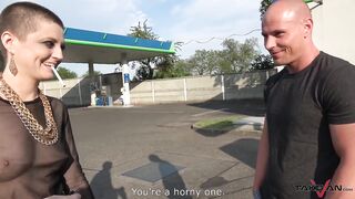 Rock hottie likes hardcore sex and lots of cumshooting