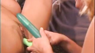 Hot dykes love to eat snatch