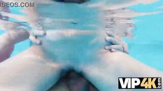 VIP4K. Be my hawt dad in the pool