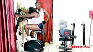 HOW I USE MY SNATCH TO PAY THE GYM INSTRUCTOR