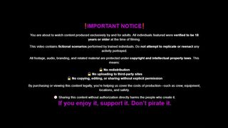 Mastix Kinky Peach bangs her thrall's mouth