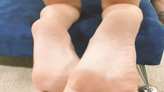 Foot Whores Scene-1_hot Blond mother I'd like to fuck Masturbating with Her Feet Ends up with 'em Full of Sperm