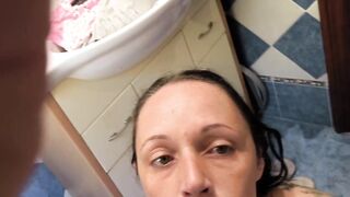 Despues de chuparle la polla y lamerle los huevos ya estoy lista para follar