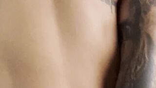 I masturbate in a public bath and make a squirt