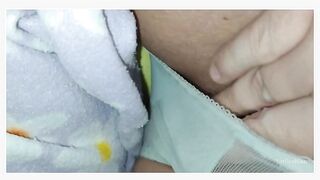 Jugando un ratito con mi coñito???? (Braguitas transparentes)