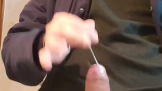 Chico muy mojado termina teniendo una (súper corrida esxsplociva)