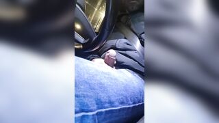 Meneando la verga mientras conduzco