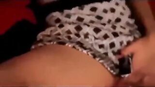 Latin chick hawt muy sexy tocándose