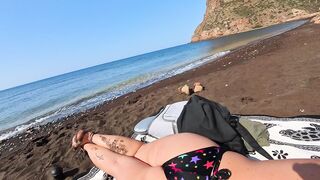 mother I'd like to fuck con bañador hawt me da una pajita en la playa