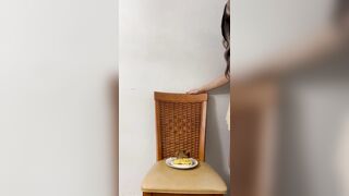 quieren ver mis pies aplastando este bizcocho ????❤️‍???? wanna watch my feet crushing this cake ????❤️‍????