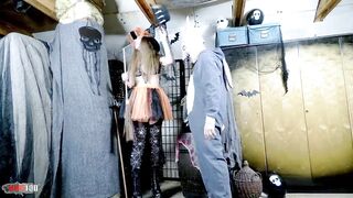 Halloween Frenzy: Terry in Freaky Rabbit Dress Bangs Hard Belgian Witch Alice Maze