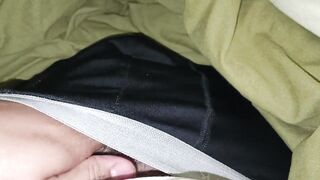 Polla latin chick pide ser pajeada a media noche