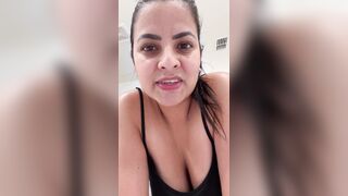 Masturbándome rico antes de banarme