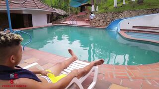 UNA GRAN AZOTADA EN LA PISCINA CON EL HIJO DE MI JEFE-highlight