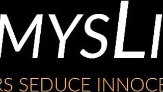 Stepdaughter Jenna Sativa makes dyke love with busty MILF