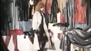 Vintage Die Gummi-Sklavin