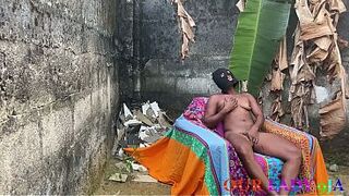 Slutty Amateur Ghetto Lovers outside with fingering and oral job