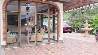 Piscinero screws his cuckolded boss whilst her spouse is away on business, Devil Khloe and Milan Rodriguez