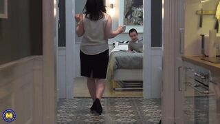 Shaggy large booty aged gets smashed in her juicy vagina