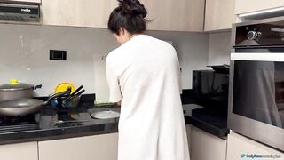 A game between allies ended in hardcore sex in couch!