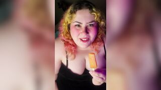 Strawbie popsicle time